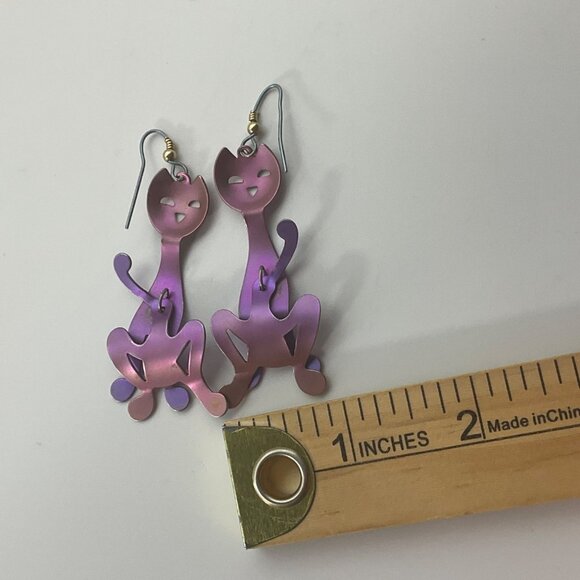 VTG Dangle Earrings Handmade Purple Cat 3D Metal Iridescent Purple - Picture 6 of 7